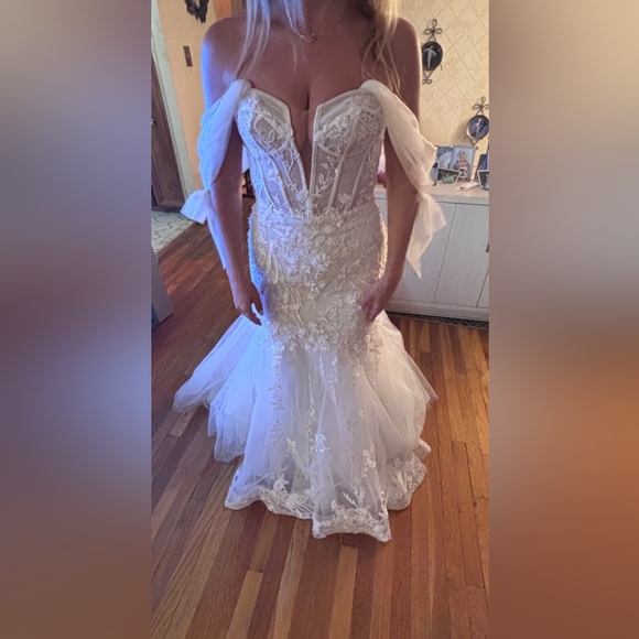 Calla Blanche Wedding Gown Teresa street size 4/6 Sorry Sold Xoxo - Picture 4 of 8